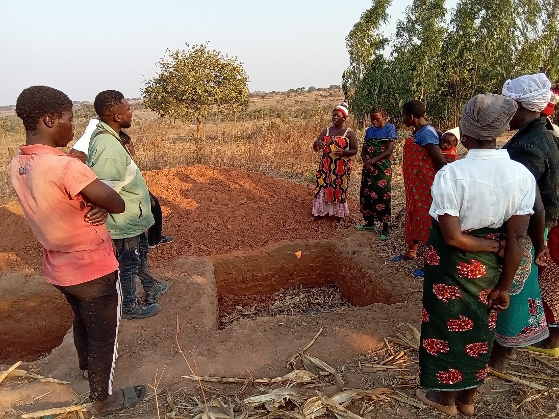 Sunseed Trains Farmers in Organic Fertilizer Production